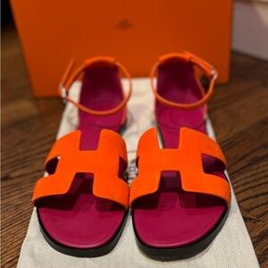 Hermès Santorini Sandal, size 39, orange and pink